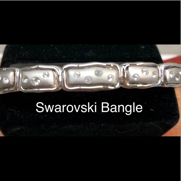 Swarovski Brushed Silver(tone) Bangle - Picture 1 of 6